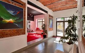 Hotel77